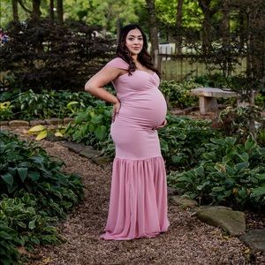 Custom maternity dress from Etsy